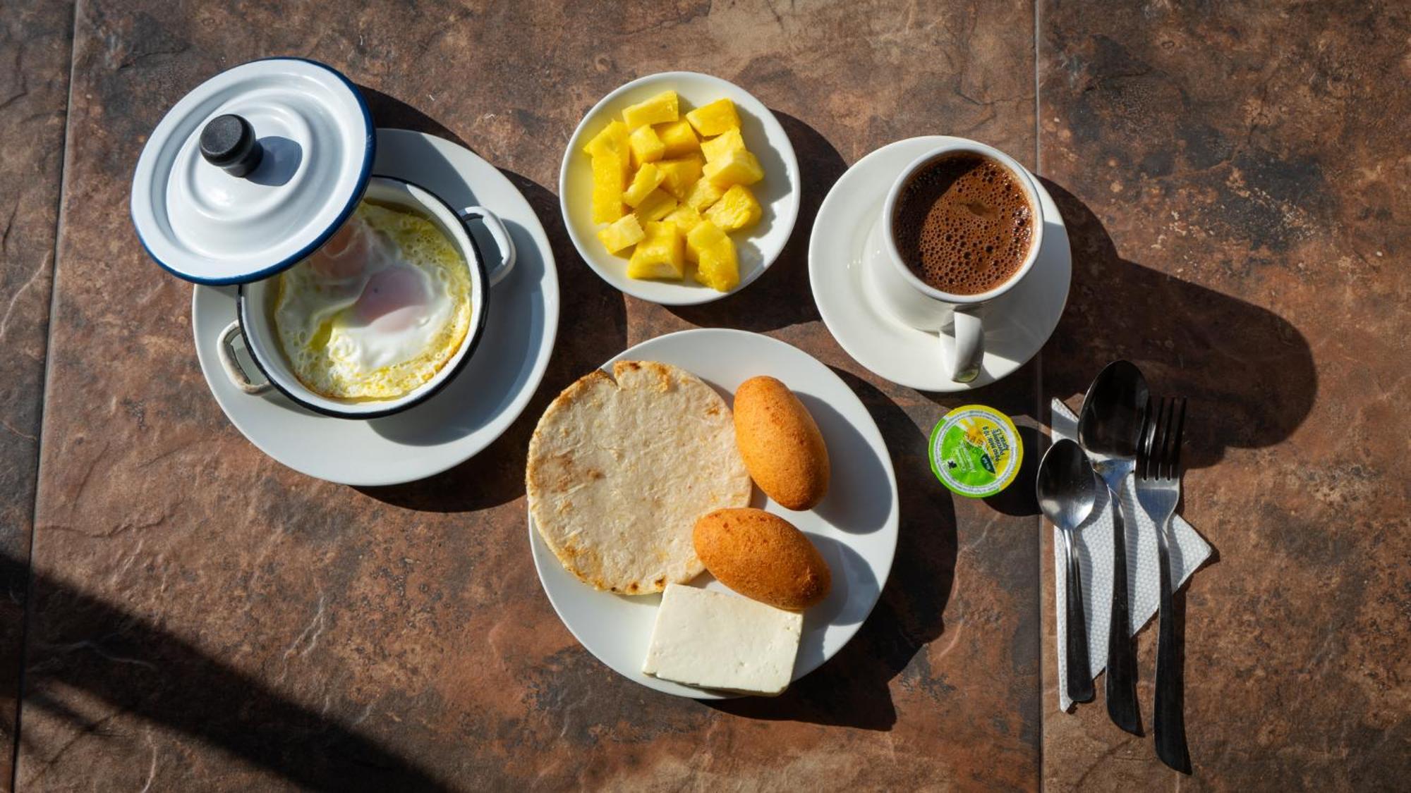 Ayenda Casa Mama Hostel Manizales Luaran gambar