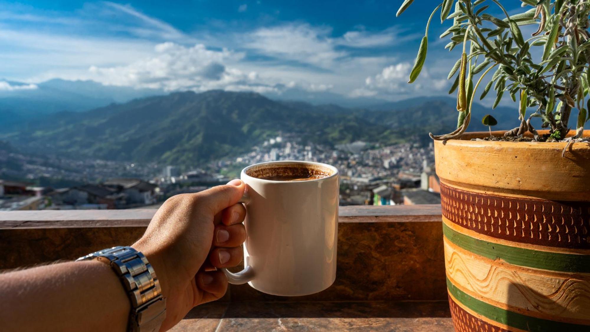Ayenda Casa Mama Hostel Manizales Luaran gambar